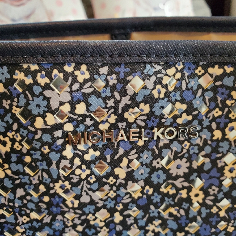 Micheals Kors Large Handbag